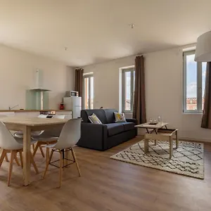 L'abeille - T3 Chaleureux Avec 2 Et 1 Canapé Lit Appartement