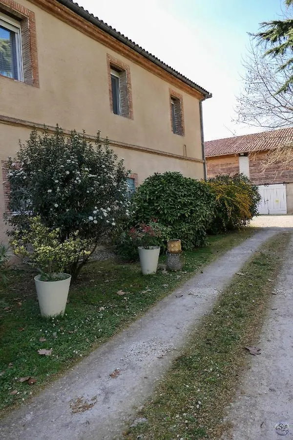 Domaine De L'Ile - Gites Et Chambres D'Hotes Castelsarrasin